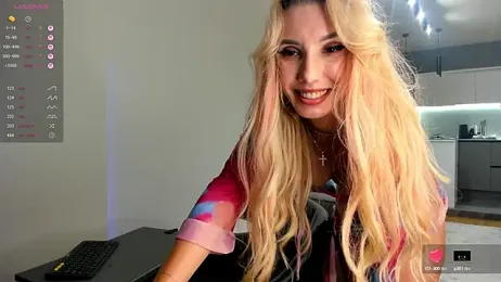 Juicy_Bella stripchat stream image, 01.08.2025 14:10