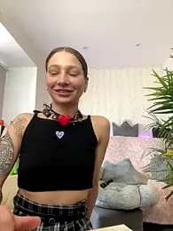 HotCaramellsTV stripchat stream image