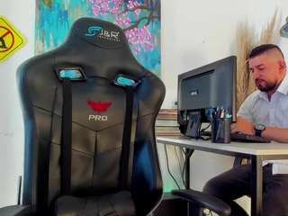 mike-maite camsoda stream image