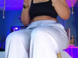 lady-brownn camsoda stream image