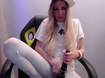blondalina bongacams stream image