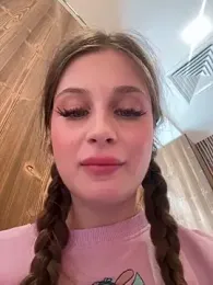 mmelicious stripchat stream image