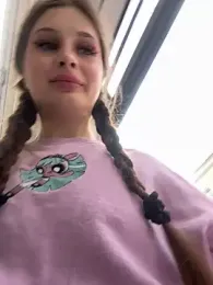 mmelicious stripchat stream image