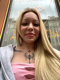 babydolll stripchat stream image