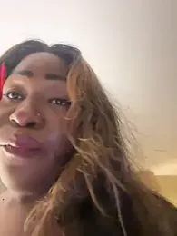 sassysuu stripchat stream image