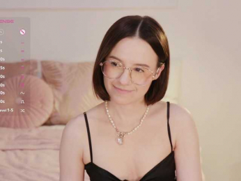 MissEssie bongacams stream image