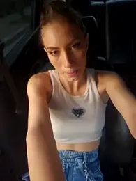 aurelialux stripchat stream image