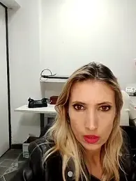 SorayaSapeca stripchat stream image