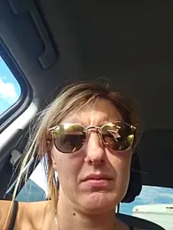 SheIsSomething stripchat stream image