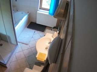 voyeurcam-julmodels-bath-2nd-2 camsoda stream image