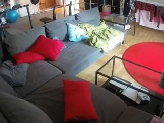 voyeurcam-julmodels-living-3 camsoda stream image