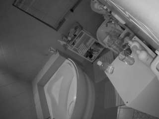 voyeurcam-julmodels-bath-1st-2 camsoda stream image