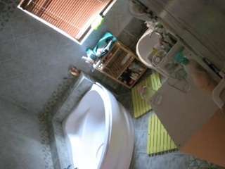 voyeurcam-julmodels-bath-1st-2 camsoda stream image