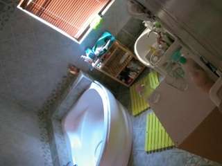 voyeurcam-julmodels-bath-1st-2 camsoda stream image