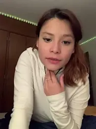 3littleschoolteens stripchat stream image