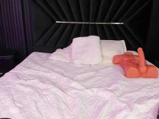 atinxnaugthy camsoda stream image