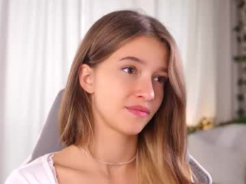 little_poetry chaturbate stream image