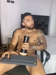 Sweet_and_caramel stripchat stream image