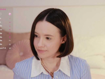 MissEssie bongacams stream image