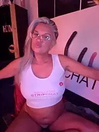 SpicyVicky stripchat stream image