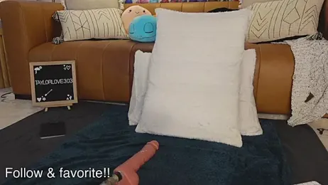 Taylorlove303 stripchat stream image