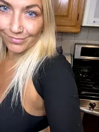 LittleMissEeve stripchat stream image