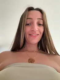 BelleLouiseVp stripchat stream image