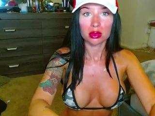 tighttinymilf camsoda stream image