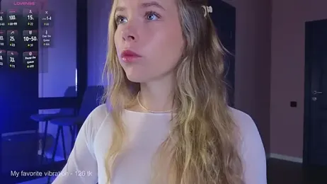 milly_shy stripchat stream image