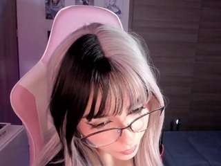 emilyhick camsoda stream image