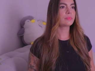 valery-roberts camsoda stream image