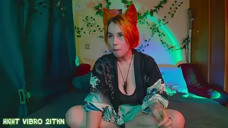 TrickyKitsune stripchat stream image