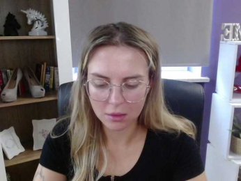 Soft-Zoey bongacams stream image