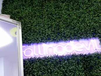 hotfallingdevil chaturbate stream image