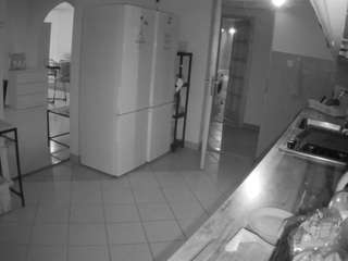 voyeurcam-julmodels-kitchen camsoda stream image