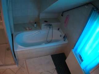 voyeurcam-julmodels-bath-2nd-1 camsoda stream image