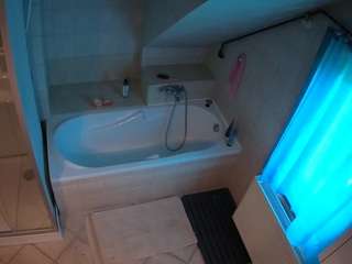 voyeurcam-julmodels-bath-2nd-1 camsoda stream image