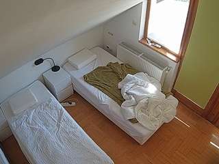 voyeurcam-julmodels-bed-7 camsoda stream image, 19.08.2025 05:10