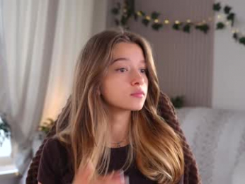 little_poetry chaturbate stream image