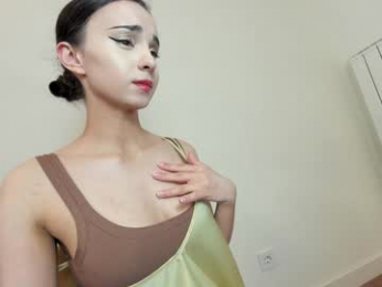 ehotlovea chaturbate stream image