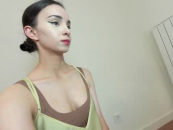 ehotlovea chaturbate stream image