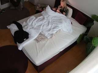 voyeurcam-julmodels-whitebed-5 camsoda stream image