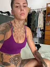 Izy_cute_ stripchat stream image