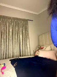 Bustygoddess32 stripchat stream image