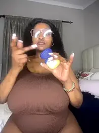 Bustygoddess32 stripchat stream image