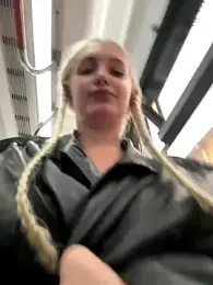 Milkyy_wway stripchat stream image