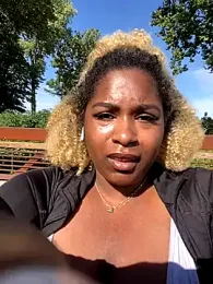 BigFineSelena stripchat stream image