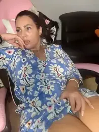 ReiyaRey stripchat stream image