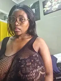 Bustygoddess32 stripchat stream image