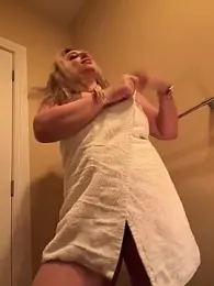 miamellycious stripchat stream image